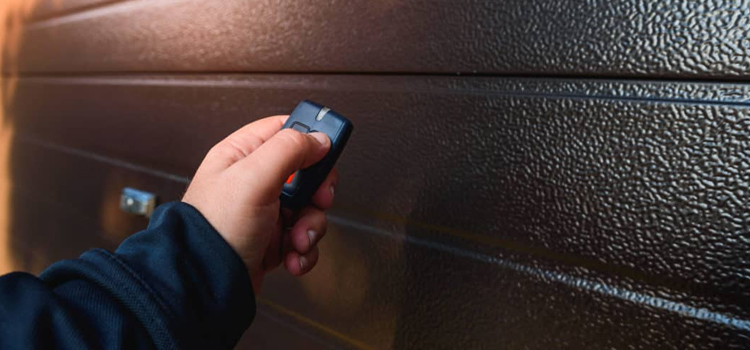 automatic door opener with remote control in Perris